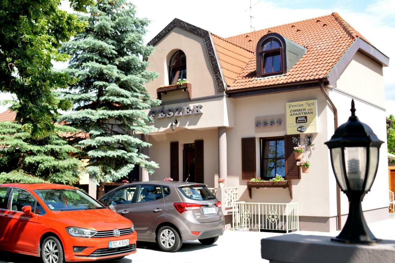 Fészek Fogadó - Pension Nest Mosonmagyaróvár Exterior foto